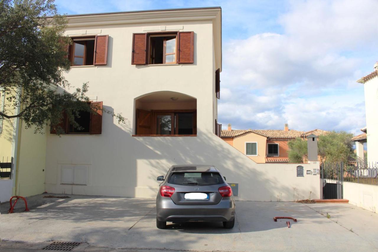 Apartmán Casa A Due Passi Dal Mare Àrbatax Exteriér fotografie