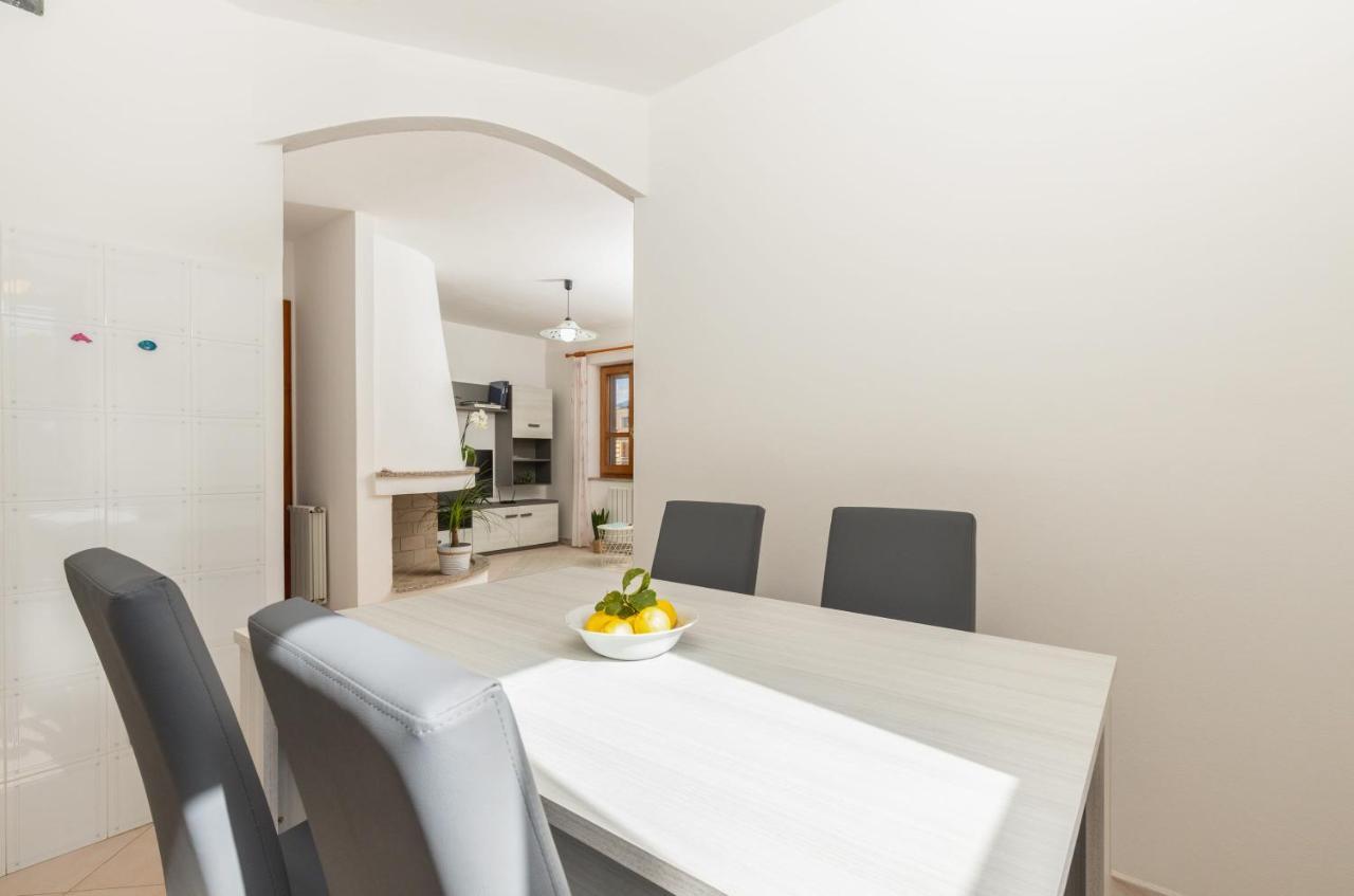 Apartmán Casa A Due Passi Dal Mare Àrbatax Exteriér fotografie